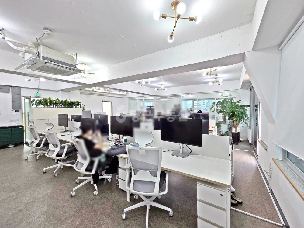 서울특별시 강남구 역삼동 상가 사진 1
