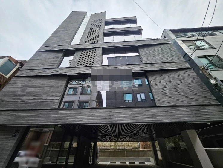서울특별시 강남구 논현동 건물 사진 1