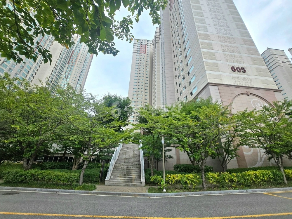 부산광역시 북구 화명동 아파트 사진 1