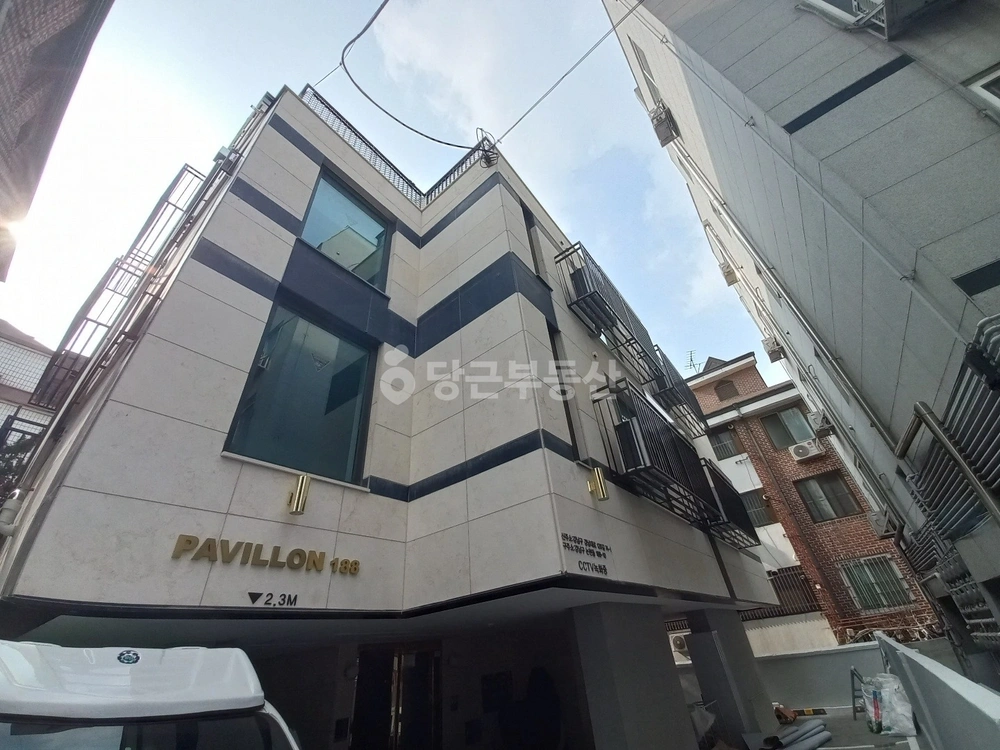 서울특별시 강남구 논현동 원룸 사진 1