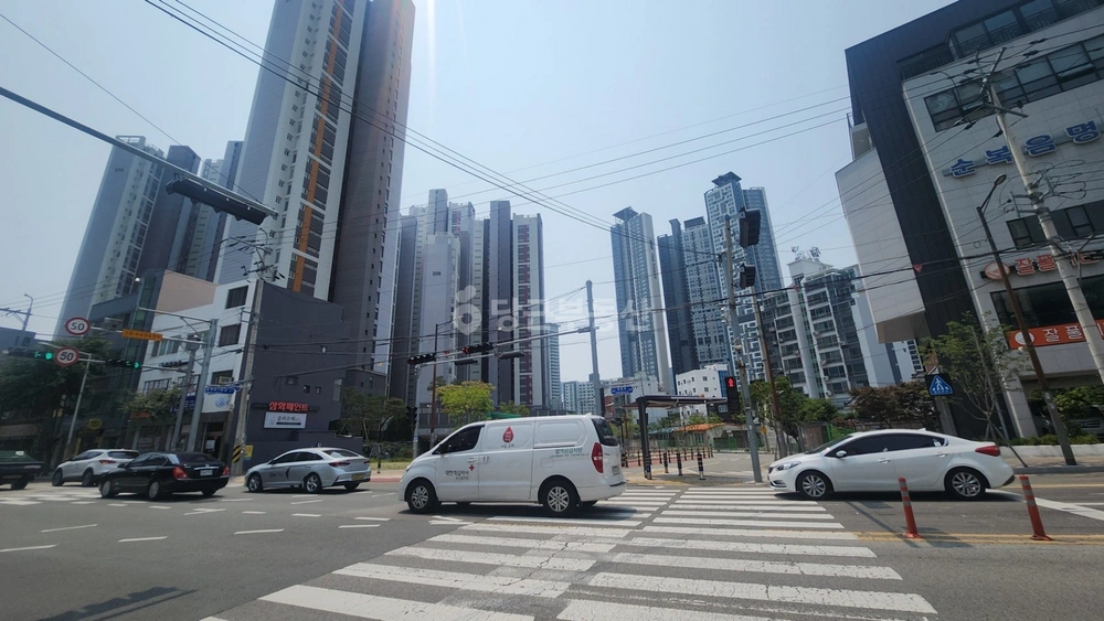부산광역시 동래구 온천동 상가 사진 1