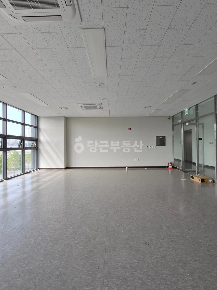 경기도 파주시 와동동 상가 사진 1