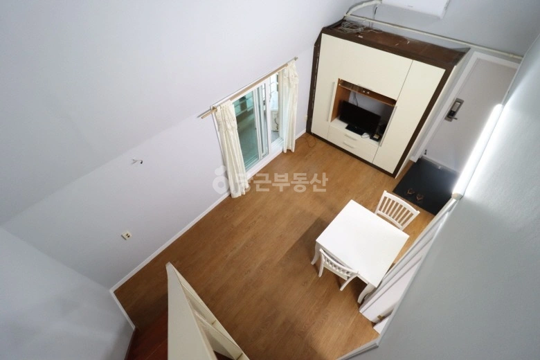 서울특별시 강남구 역삼동 원룸 사진 1