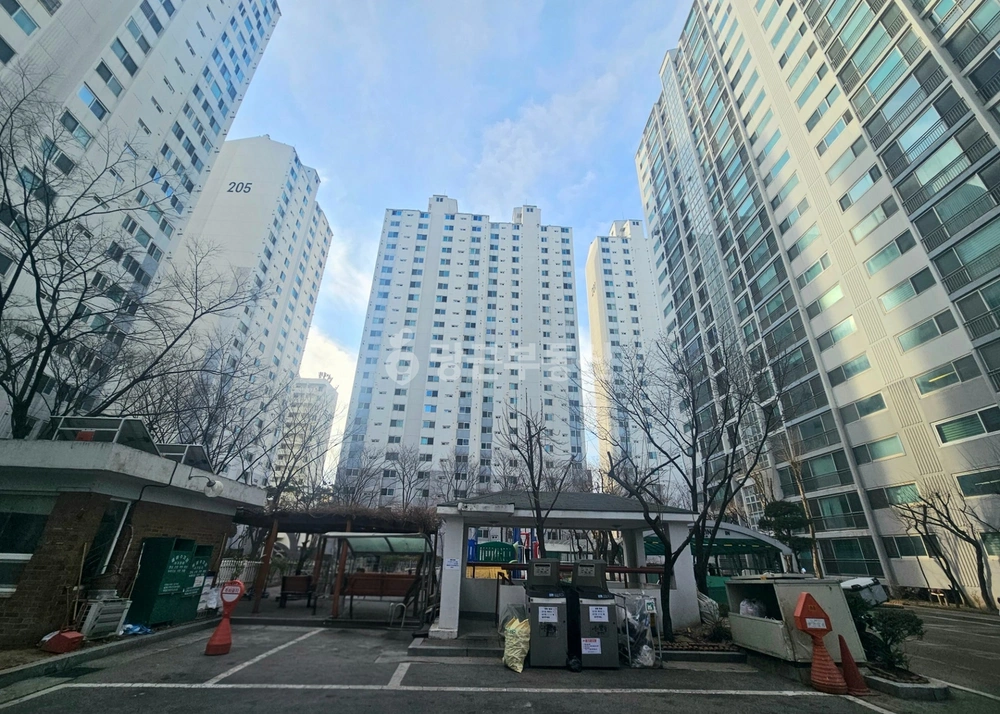 서울특별시 관악구 봉천동 아파트 사진 1