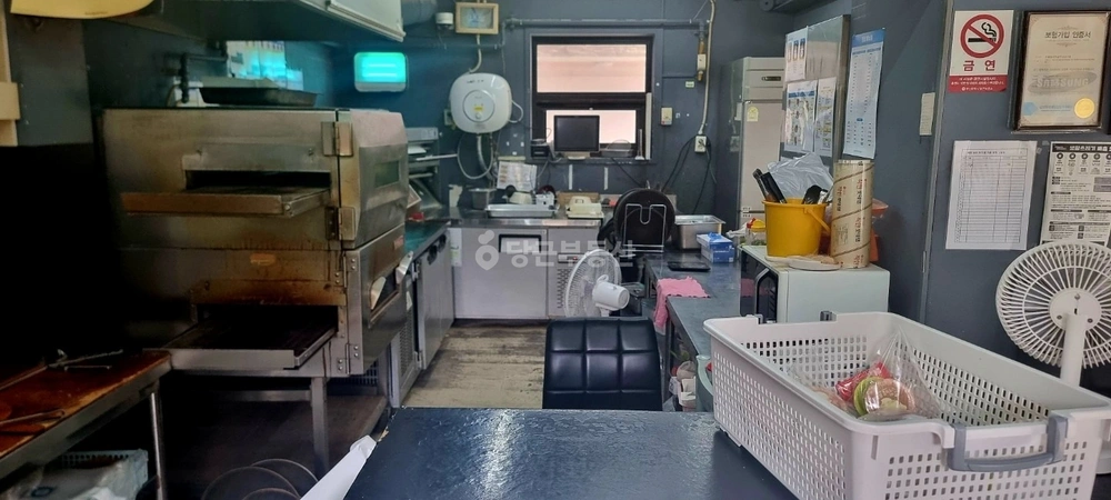 부산광역시 남구 대연동 상가 사진 1