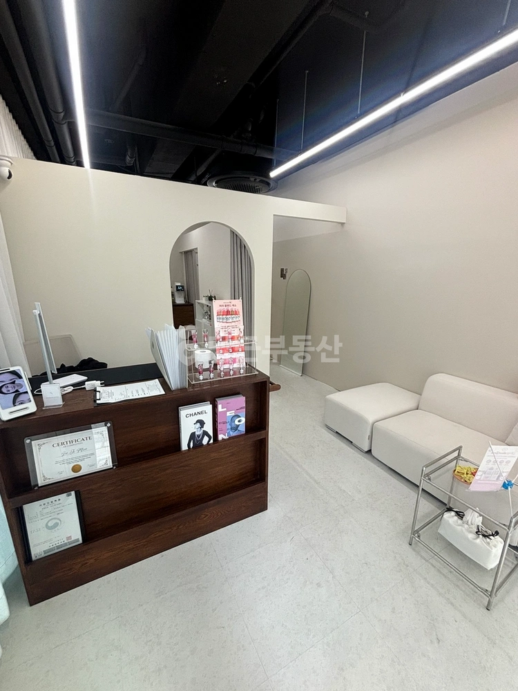 대구광역시 수성구 두산동 상가 사진 1