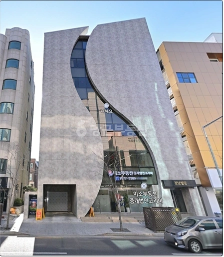 서울특별시 강남구 역삼동 건물 사진 1