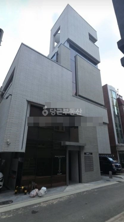 서울특별시 강남구 신사동 건물 사진 1