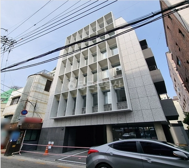서울특별시 서초구 반포동 건물 사진 1