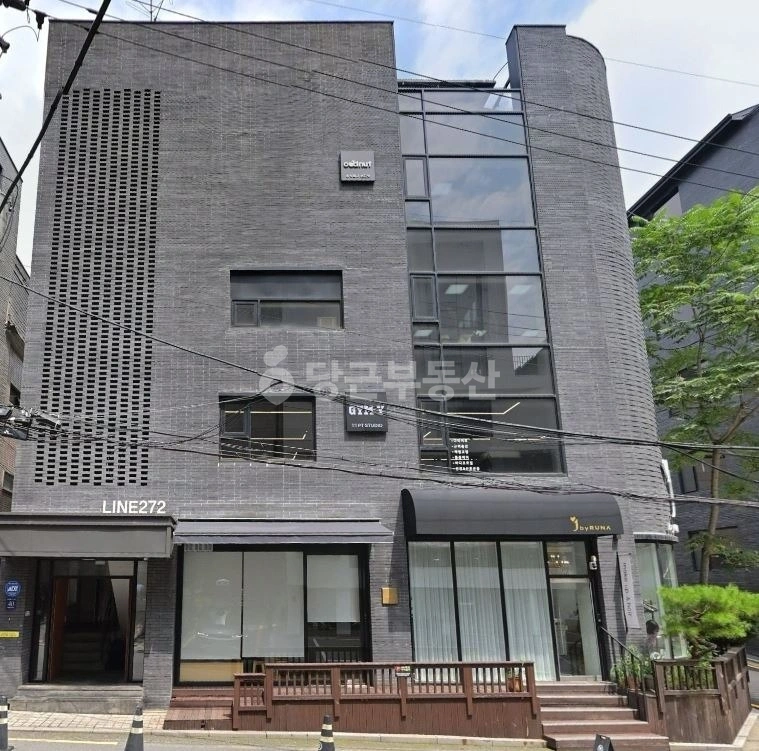 서울특별시 강남구 논현동 건물 사진 1