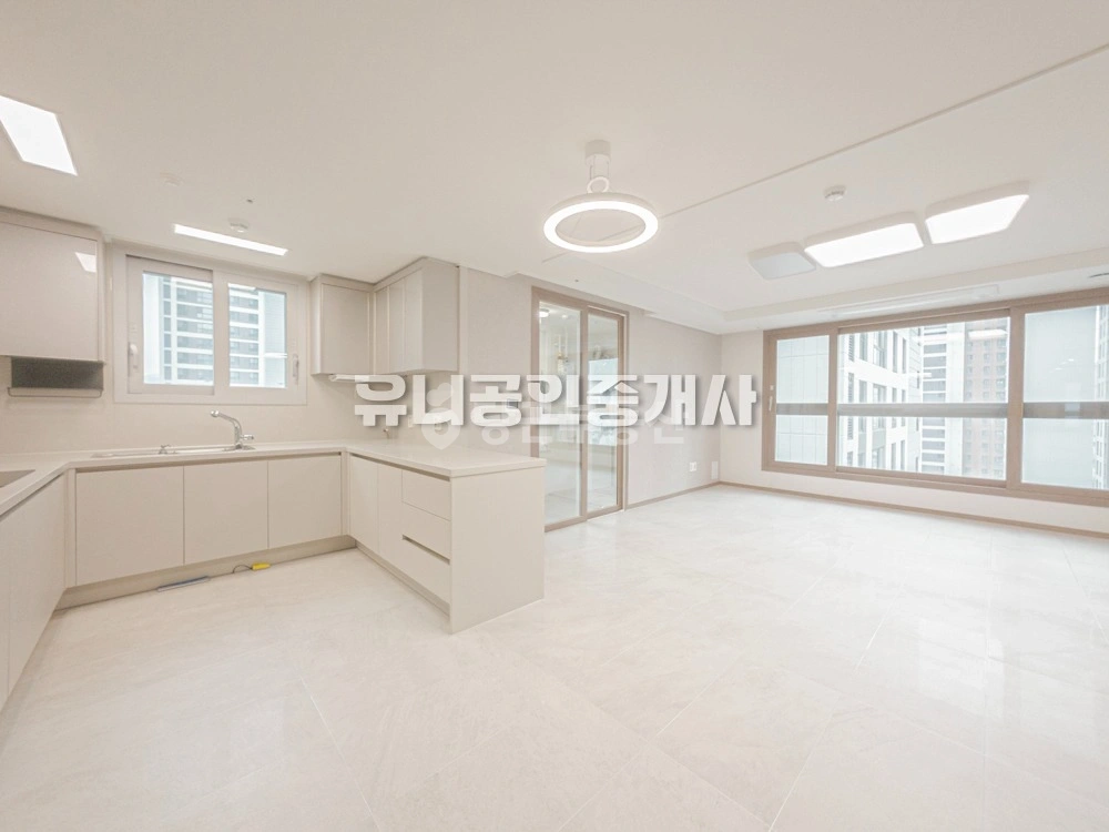 전남광주통합특별시 북구 우산동 아파트 사진 1