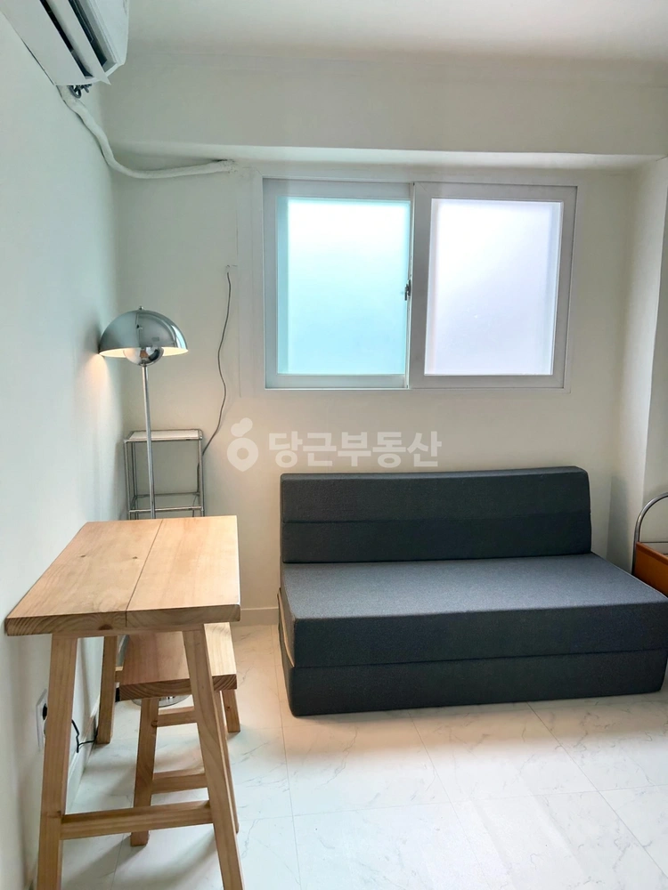 서울특별시 서대문구 창천동 원룸 사진 1
