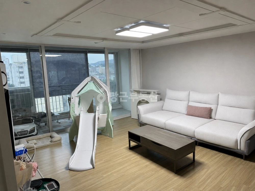 대전광역시 유성구 구암동 아파트 사진 1