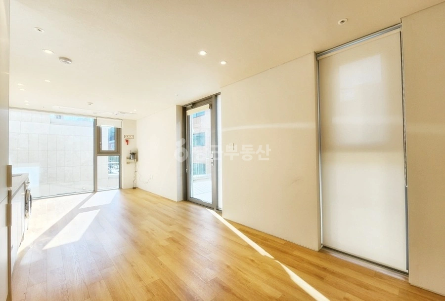 서울특별시 강남구 역삼동 원룸 사진 1