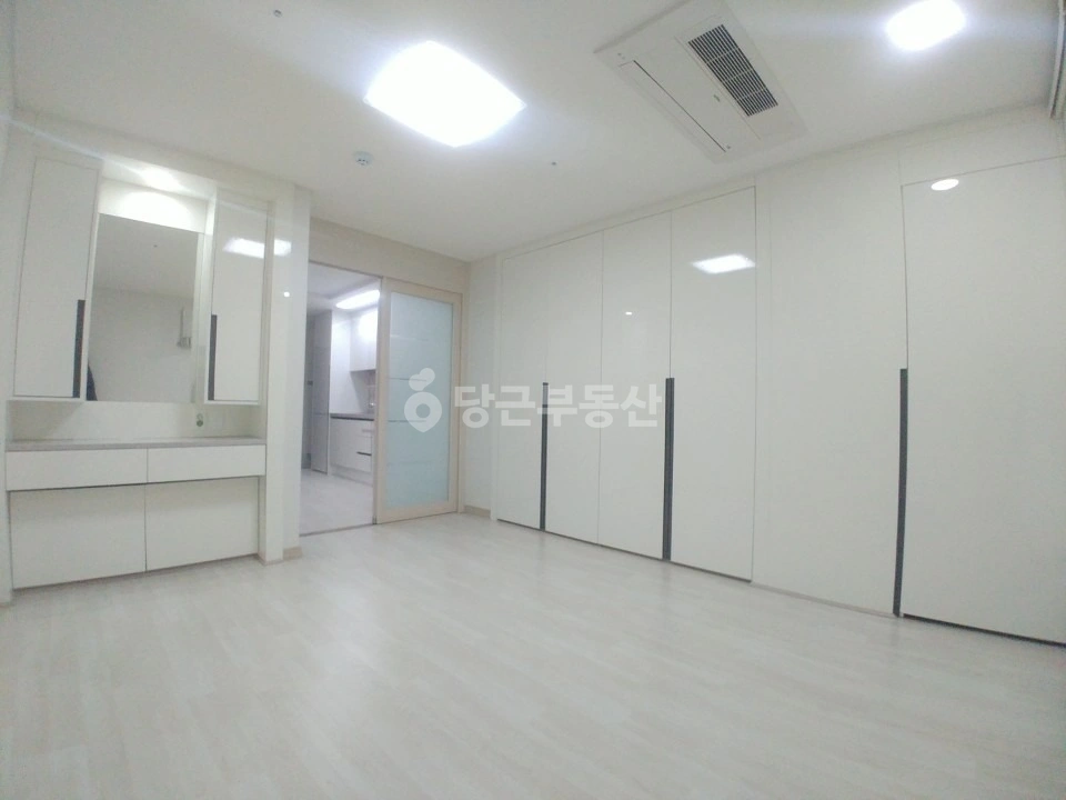 대전광역시 유성구 봉명동 아파트 사진 1