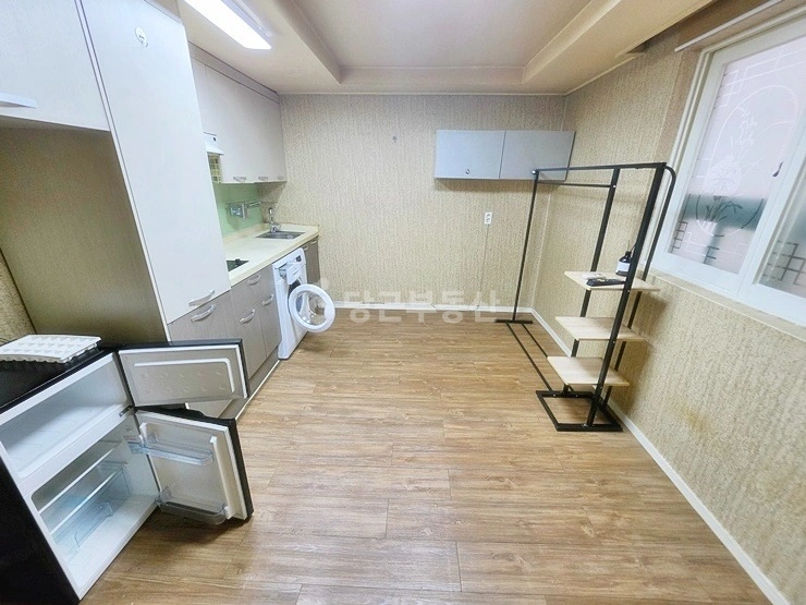 부산광역시 동래구 온천동 원룸 사진 1