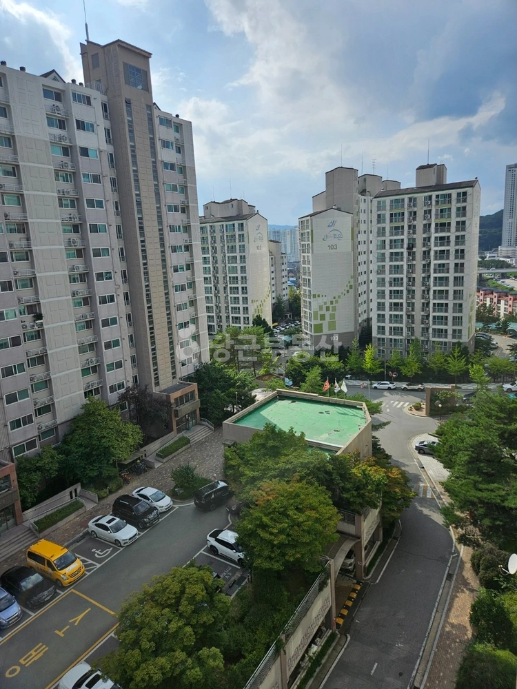 강원특별자치도 홍천군 홍천읍 아파트 사진 1