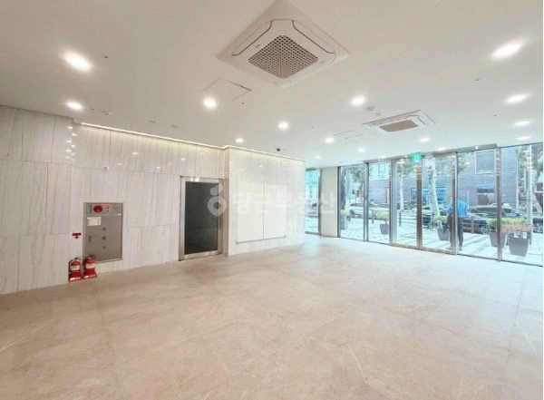 서울특별시 강남구 논현동 사무실 사진 1
