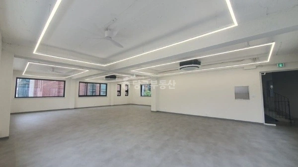 서울특별시 강남구 논현동 사무실 사진 1
