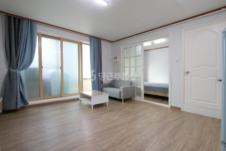 서울특별시 강남구 논현동 원룸 사진 1