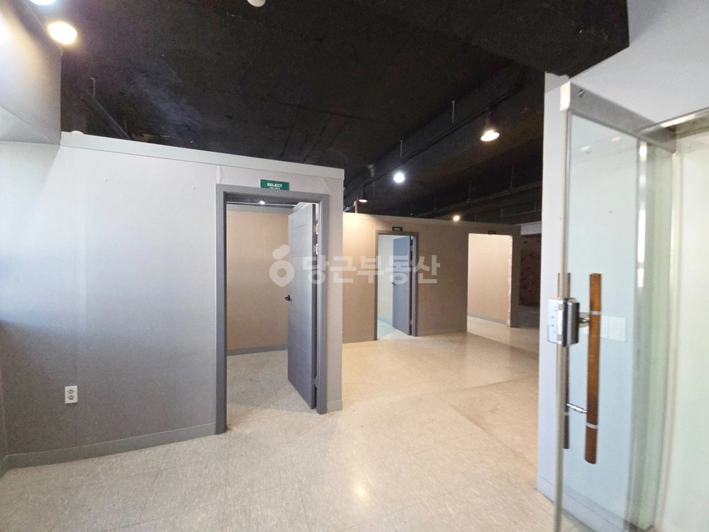 경기도 수원시 팔달구 인계동 상가 사진 1
