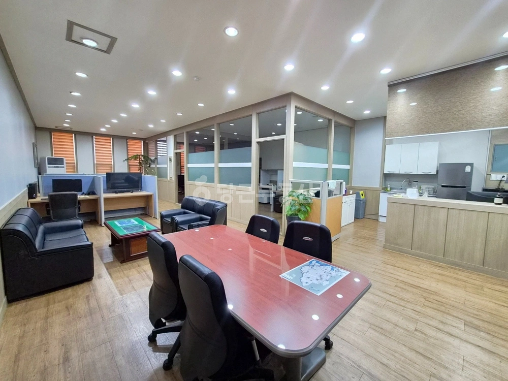 경상남도 창원시 성산구 중앙동 사무실 사진 1