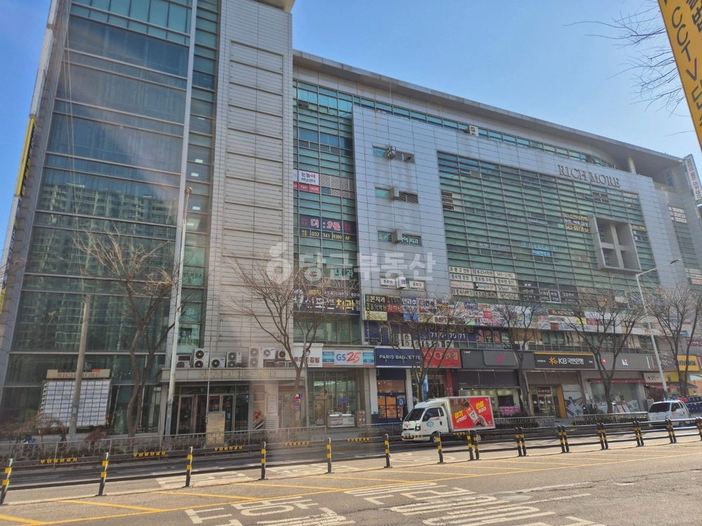 경기도 부천시 소사구 범박동 상가 사진 1