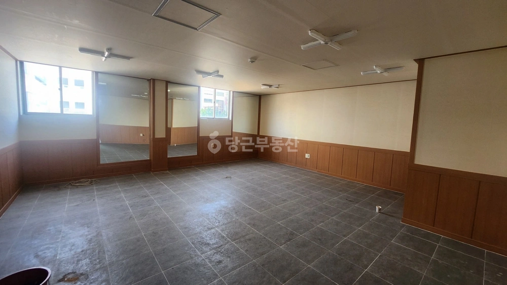 부산광역시 동래구 온천동 상가 사진 1