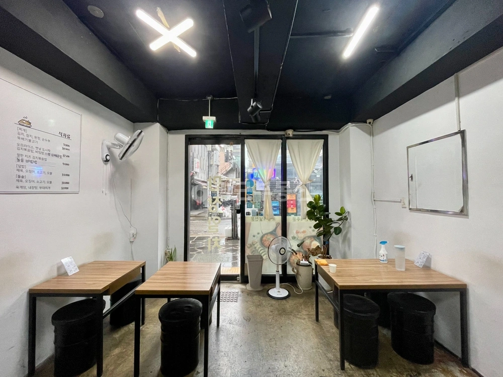 서울특별시 마포구 서교동 상가 사진 1