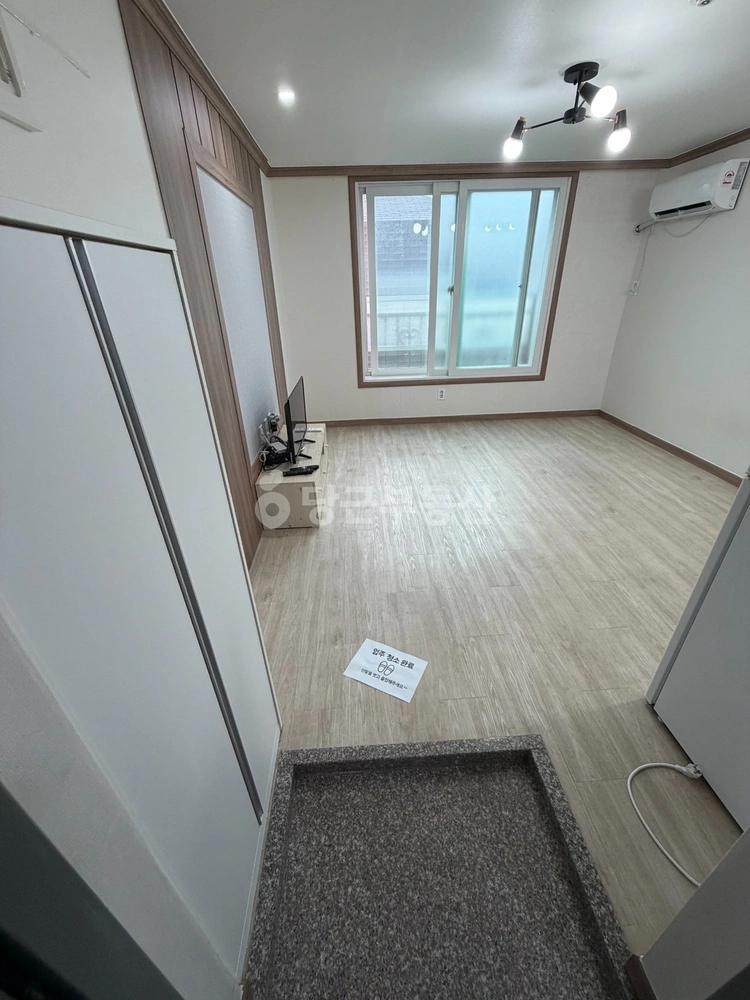 대전광역시 서구 탄방동 원룸 사진 1