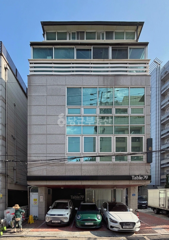서울특별시 마포구 서교동 상가 사진 1