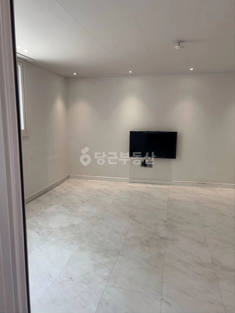 대전광역시 서구 탄방동 원룸 사진 1