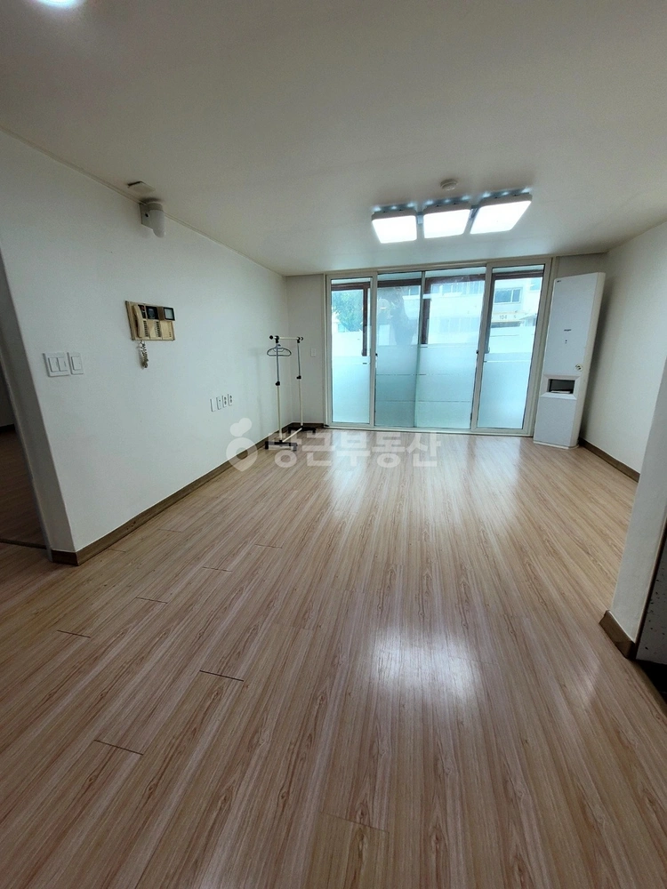 제주특별자치도 제주시 용담삼동 아파트 사진 1