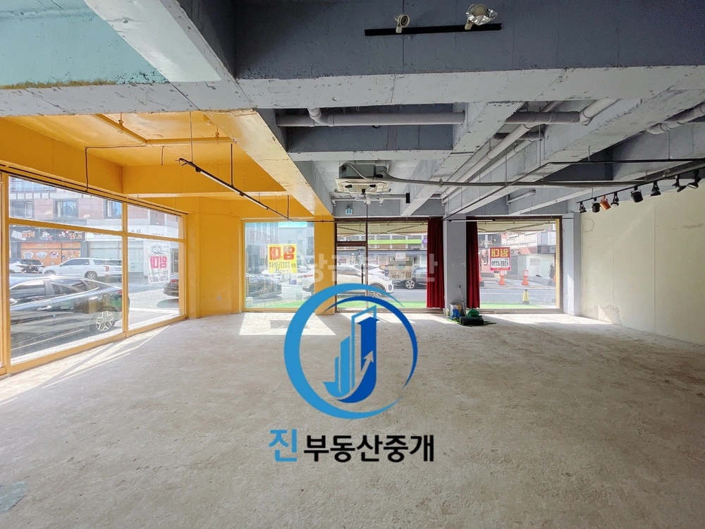 전남광주통합특별시 광산구 장덕동 상가 사진 1