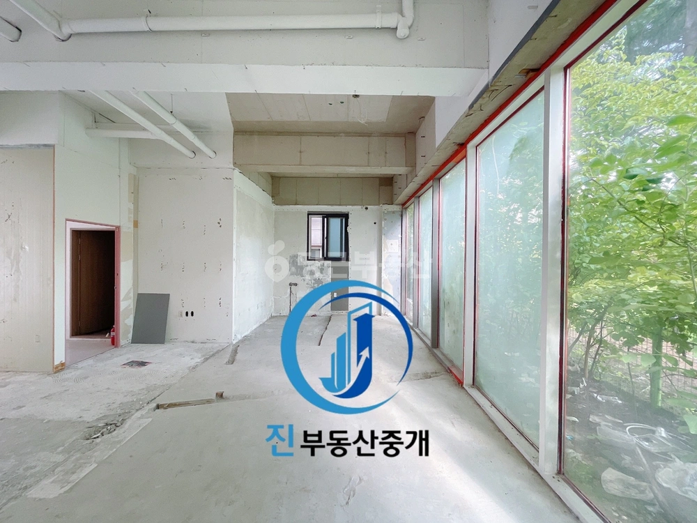 전남광주통합특별시 광산구 장덕동 상가 사진 1