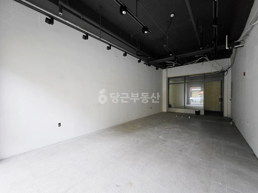 충청남도 천안시 서북구 불당동 상가 사진 1