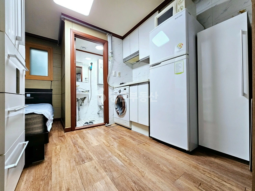 서울특별시 강남구 역삼동 원룸 사진 1