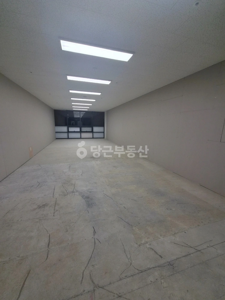 전남광주통합특별시 북구 용봉동 상가 사진 1