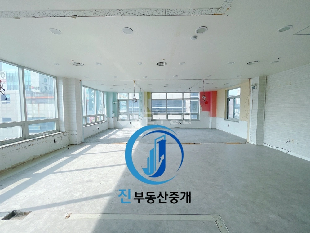 전남광주통합특별시 광산구 장덕동 상가 사진 1
