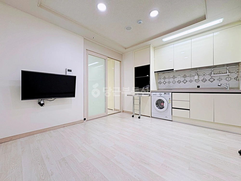 대전광역시 유성구 봉명동 아파트 사진 1