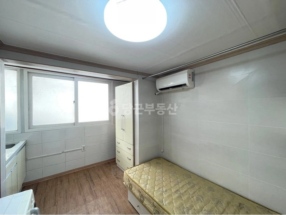 서울특별시 서대문구 창천동 원룸 사진 1