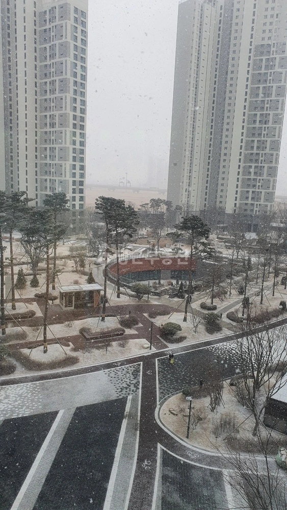 인천광역시 연수구 송도동 아파트 사진 1
