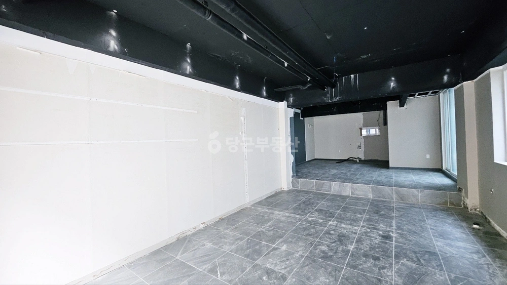 대전광역시 서구 월평동 상가 사진 1