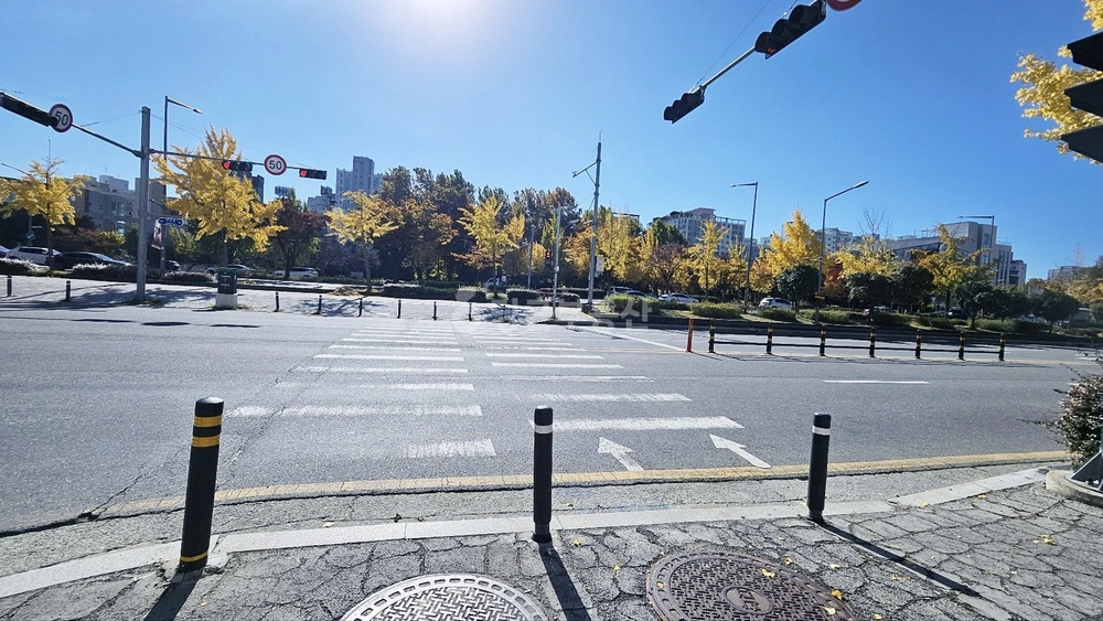 대전광역시 유성구 궁동 상가 사진 1