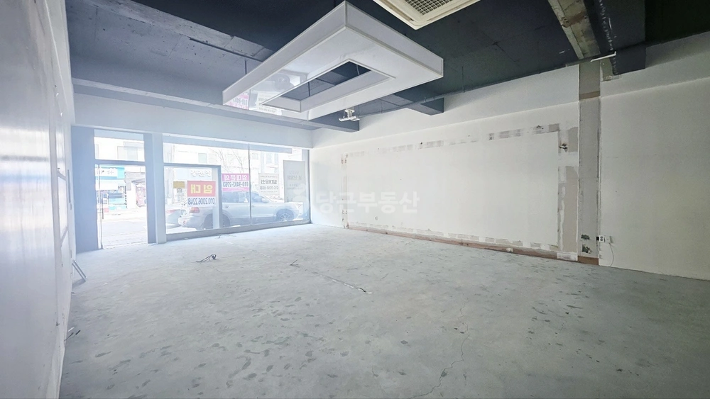대전광역시 서구 월평동 상가 사진 1