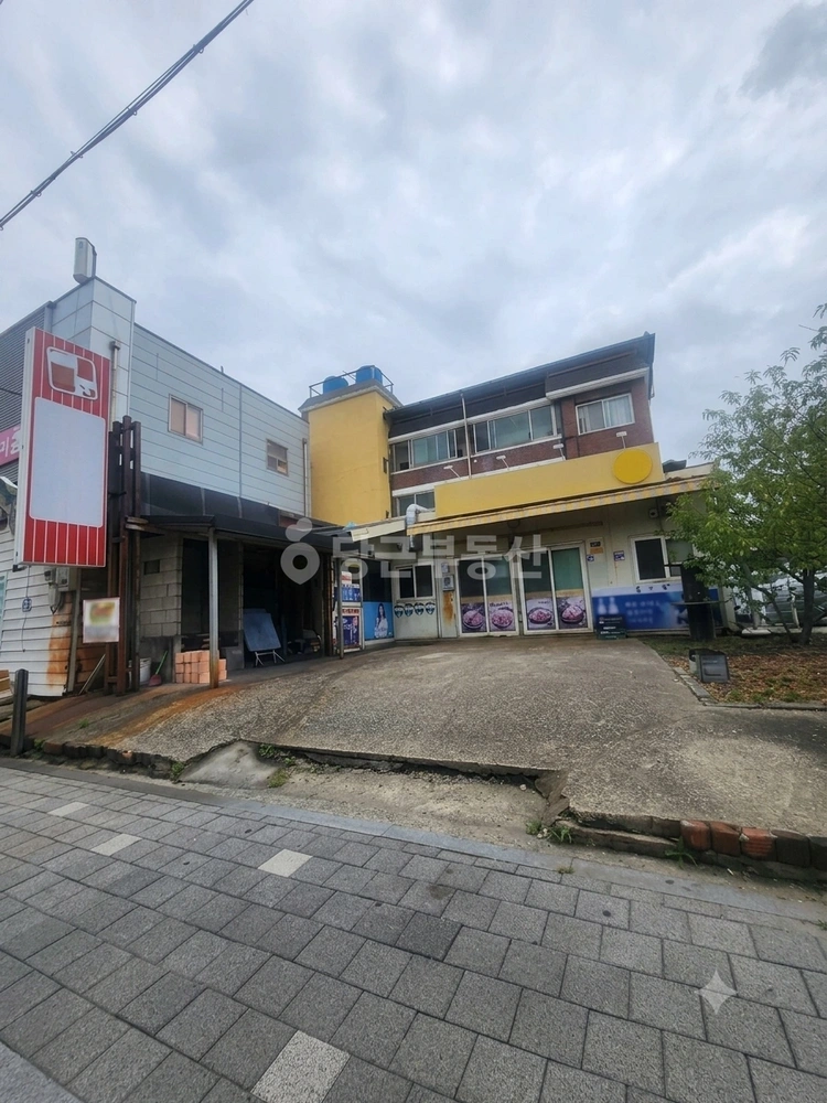 전북특별자치도 전주시 완산구 중화산동2가 상가 사진 1