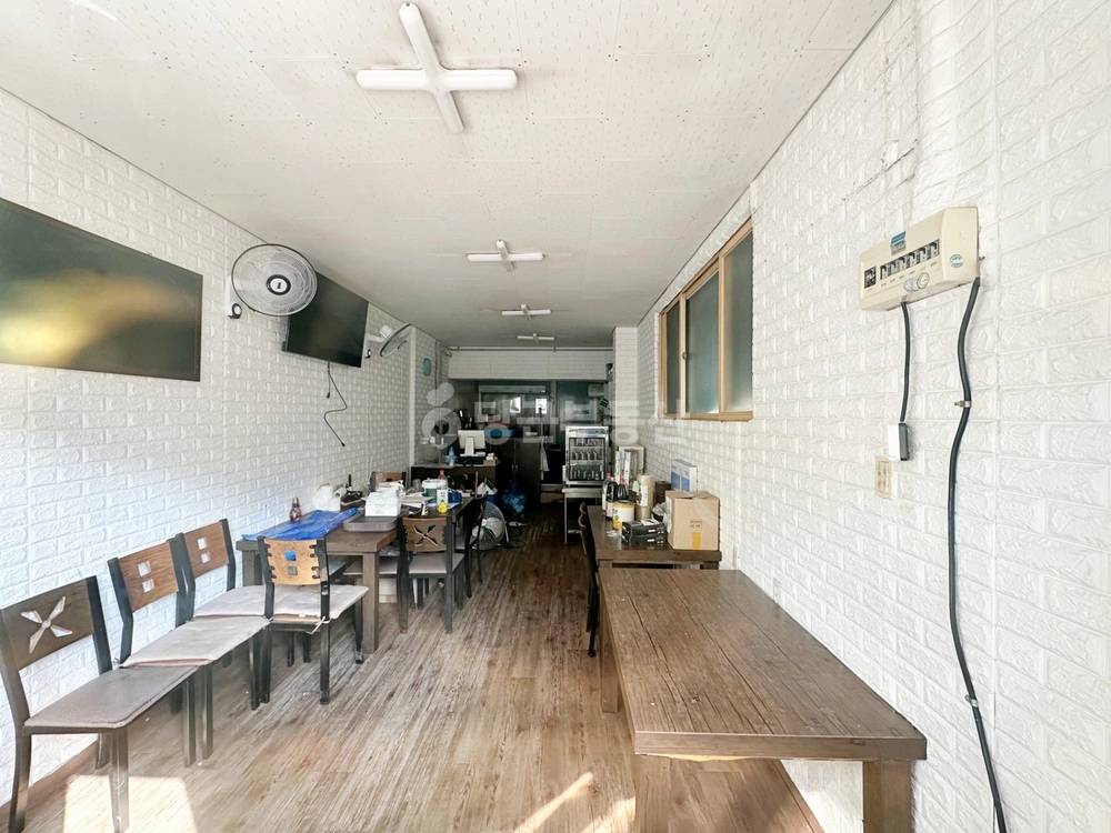 경기도 안산시 상록구 월피동 상가 사진 1