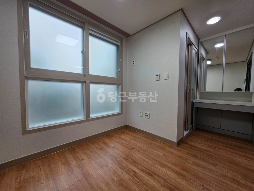 대전광역시 유성구 봉명동 아파트 사진 1