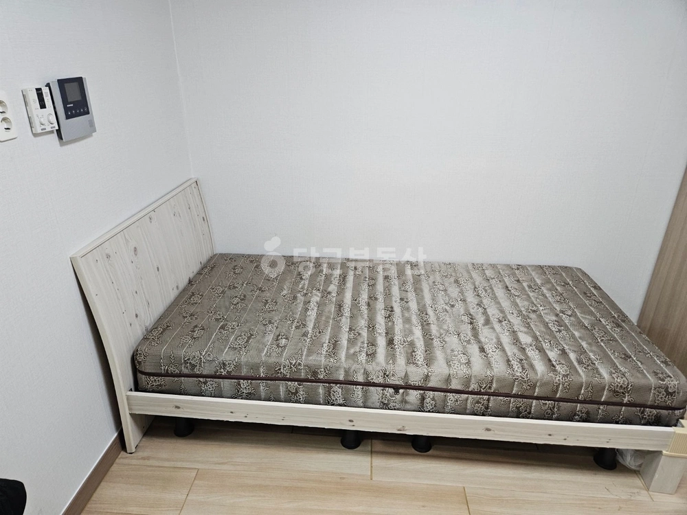 부산광역시 서구 부민동1가 원룸 사진 1