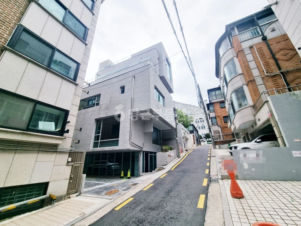 서울특별시 강남구 역삼동 건물 사진 1